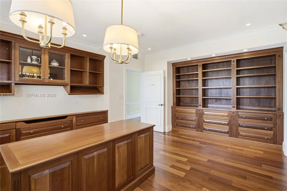 2600 Segovia St #703 Coral Gables, FL 33134