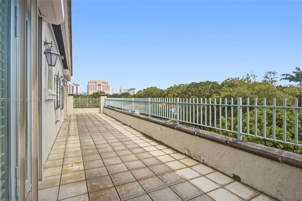 2600 Segovia St #703 Coral Gables, FL 33134
