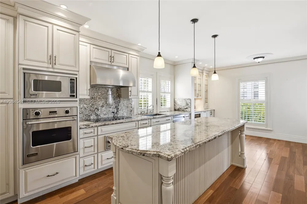 2600 Segovia St #703 Coral Gables, FL 33134