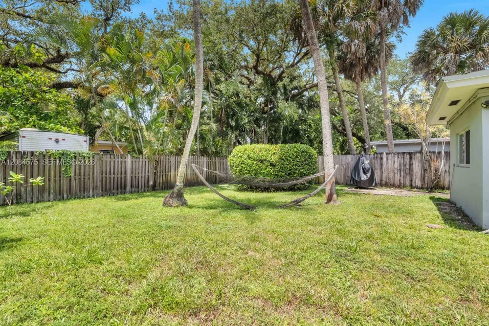 1548 SW 23rd Ct #1550B Fort Lauderdale, FL 33315