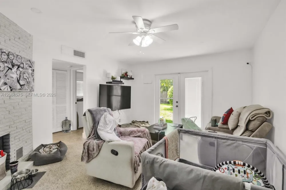 1548 SW 23rd Ct #1550B Fort Lauderdale, FL 33315