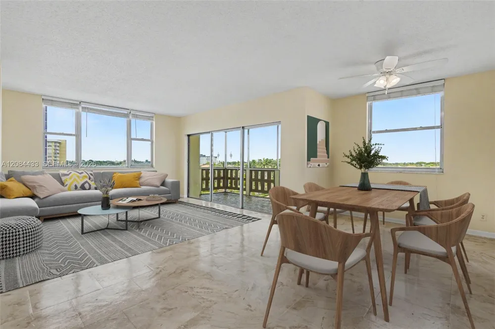 4330 Hillcrest Dr #520 Hollywood, FL 33021