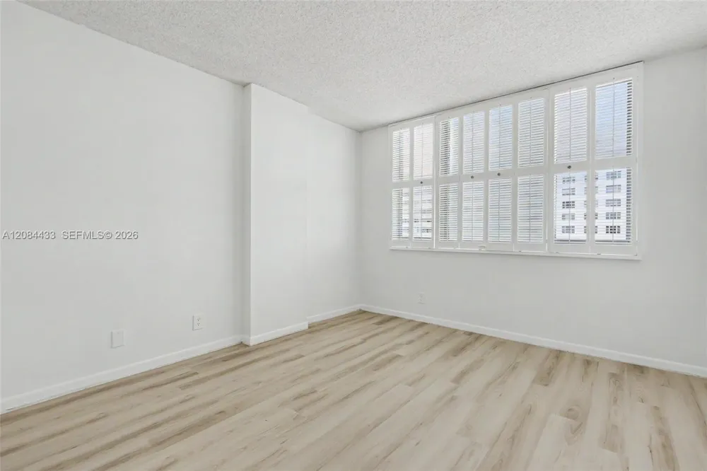 4330 Hillcrest Dr #520 Hollywood, FL 33021
