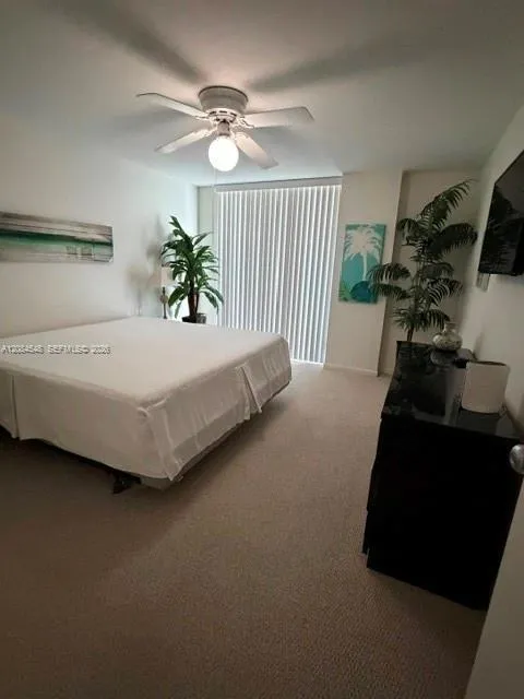 2401 Collins Ave #610 Miami Beach, FL 33140