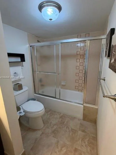 2401 Collins Ave #610 Miami Beach, FL 33140
