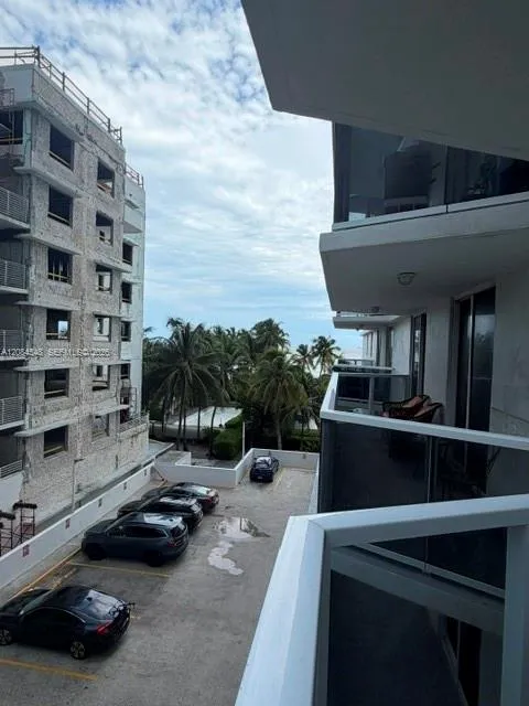2401 Collins Ave #610 Miami Beach, FL 33140