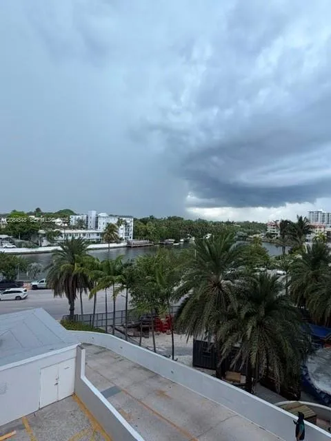 2401 Collins Ave #610 Miami Beach, FL 33140