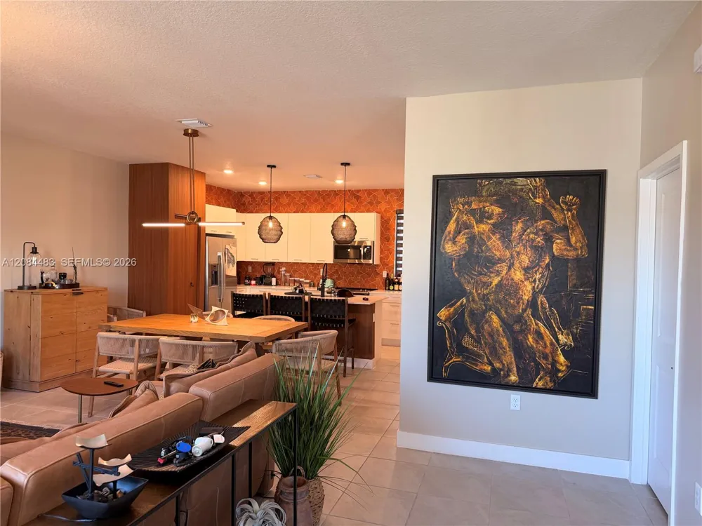 8316 NW 43rd St Doral, FL 33166