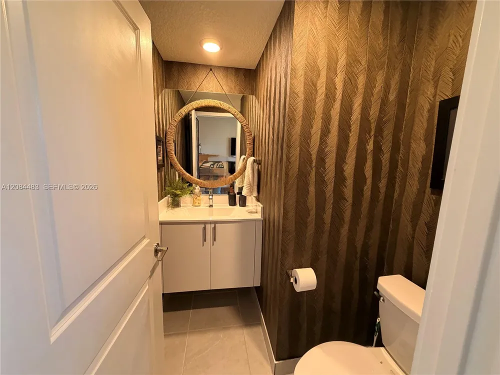 8316 NW 43rd St Doral, FL 33166