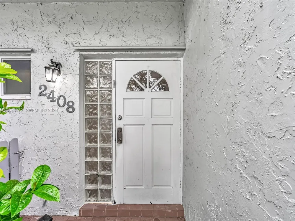 2408 35th Ave Hollywood, FL 33021