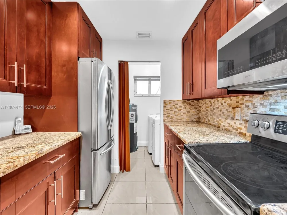 2408 35th Ave Hollywood, FL 33021