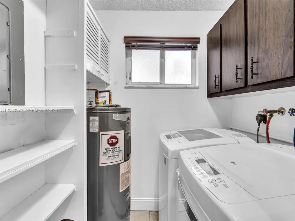 2408 35th Ave Hollywood, FL 33021
