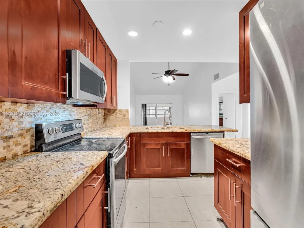 2408 35th Ave Hollywood, FL 33021