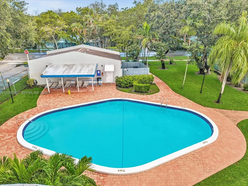 2408 35th Ave Hollywood, FL 33021