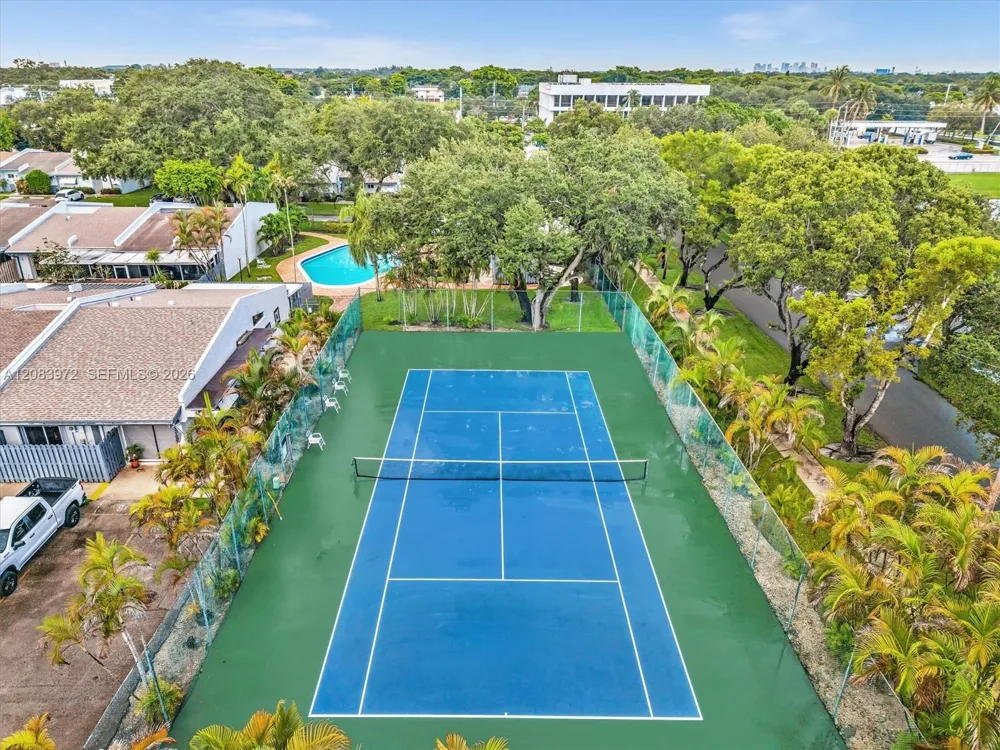 2408 35th Ave Hollywood, FL 33021