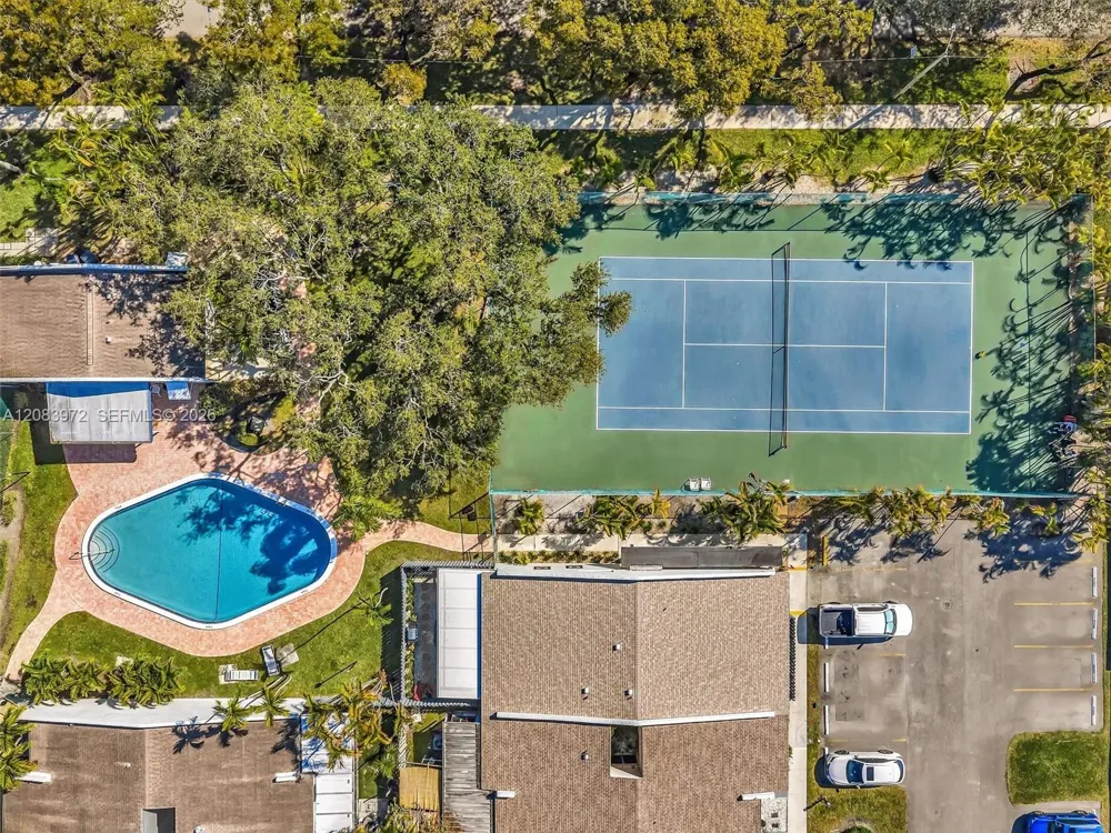 2408 35th Ave Hollywood, FL 33021