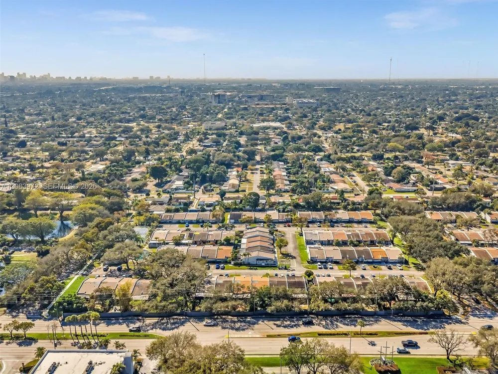 2408 35th Ave Hollywood, FL 33021