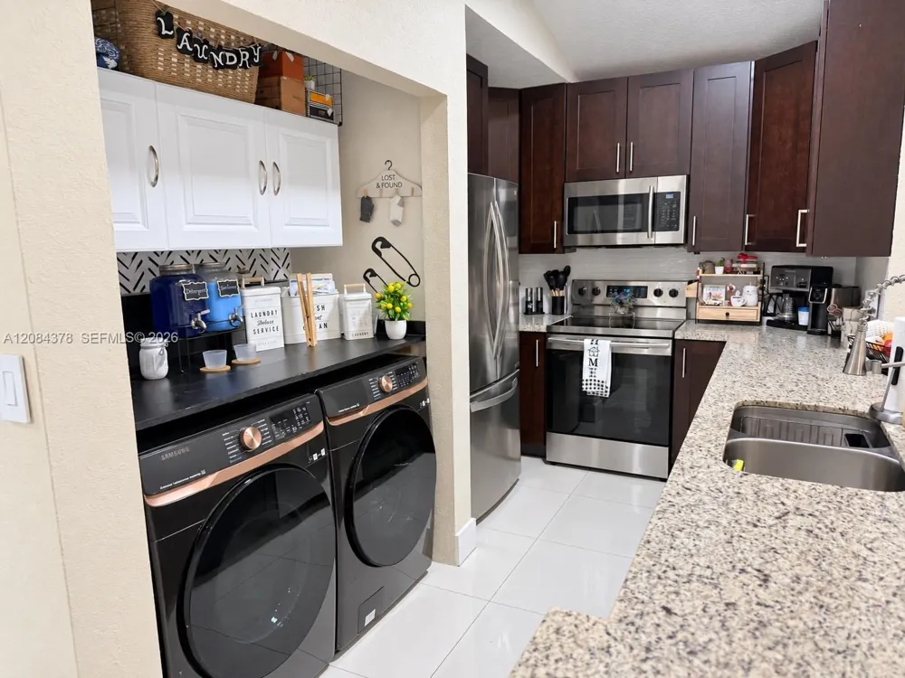 5260 NW 184th Ln Miami Gardens, FL 33055