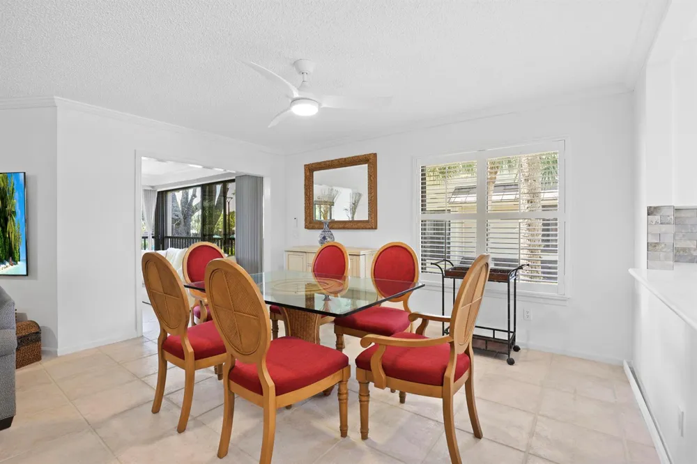 5172 SE CLUB WAY #207 Stuart, FL 34997