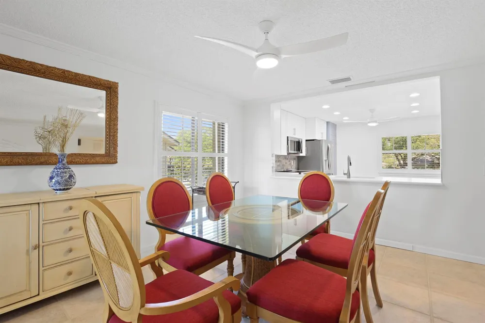 5172 SE CLUB WAY #207 Stuart, FL 34997