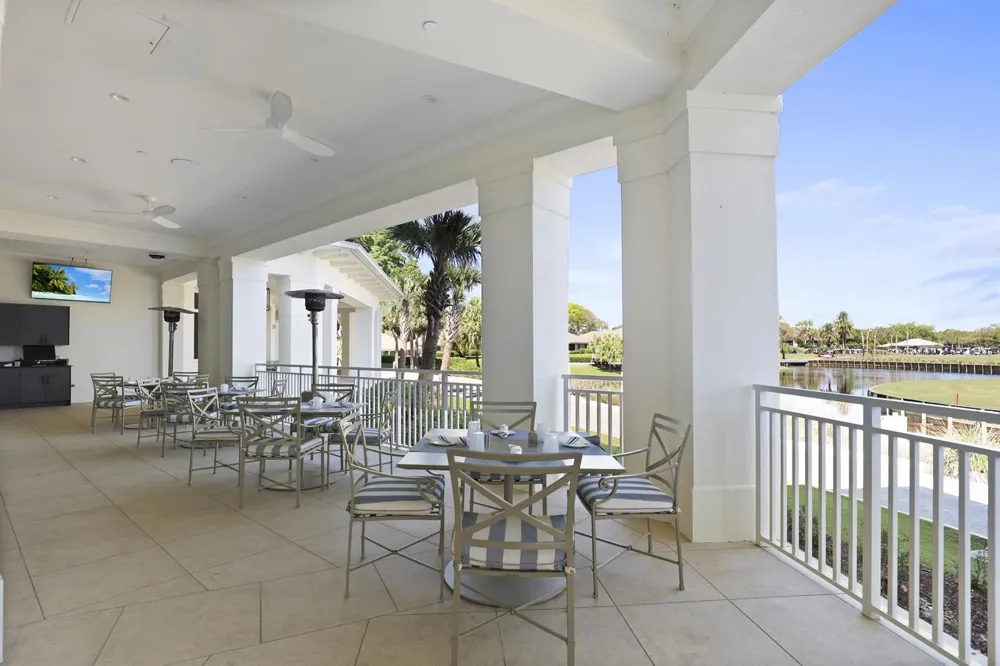 5172 SE CLUB WAY #207 Stuart, FL 34997