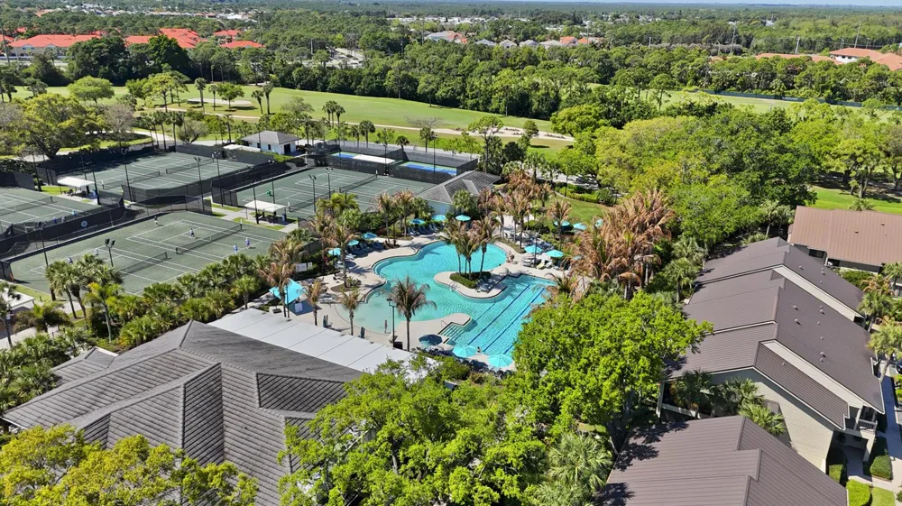 5172 SE CLUB WAY #207 Stuart, FL 34997