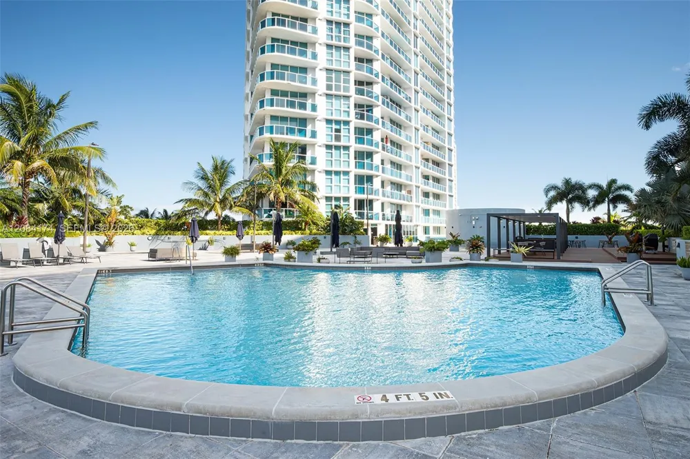 1881 79th St Cswy #1901 North Bay Village, FL 33141