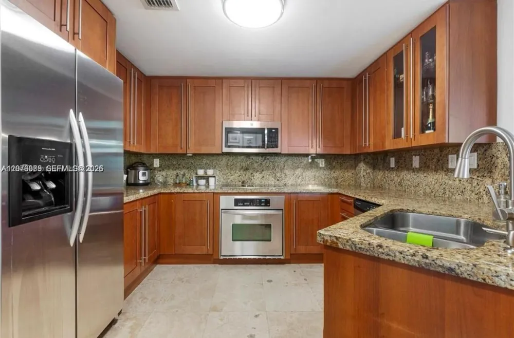 118 Zamora Ave #307 Coral Gables, FL 33134