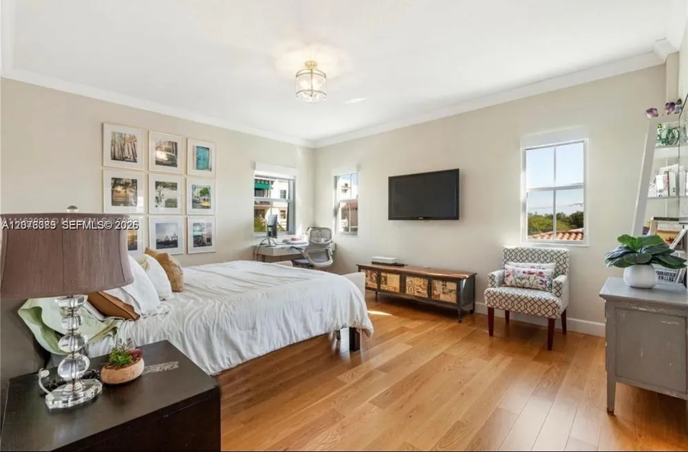 118 Zamora Ave #307 Coral Gables, FL 33134