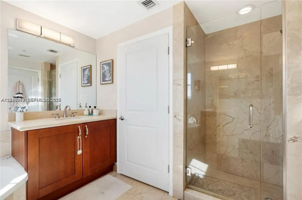 118 Zamora Ave #307 Coral Gables, FL 33134