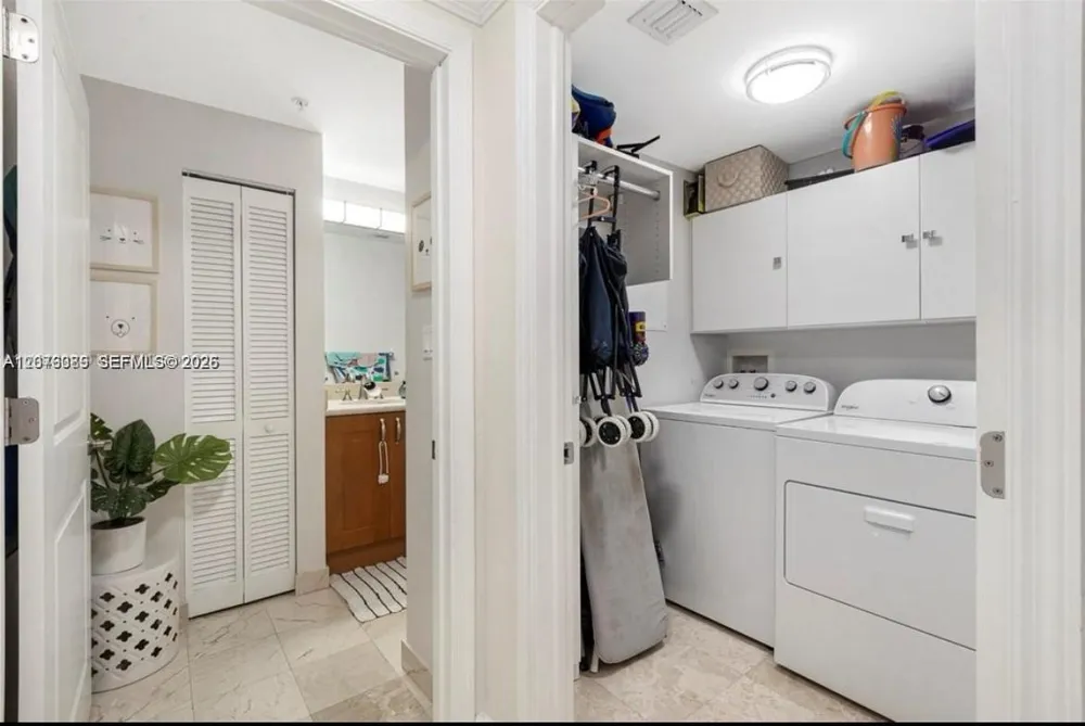 118 Zamora Ave #307 Coral Gables, FL 33134