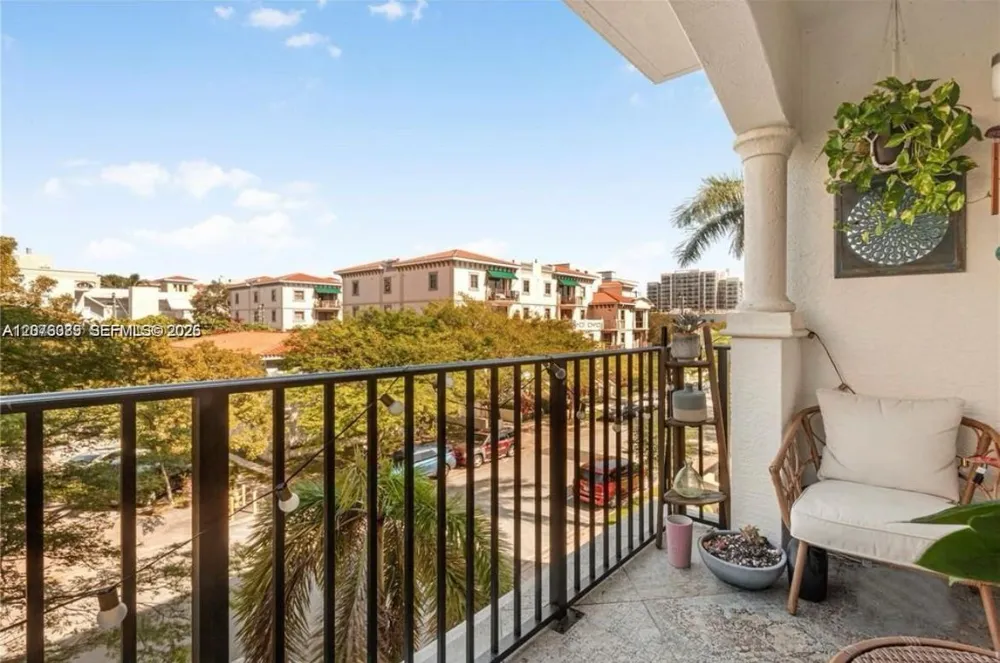 118 Zamora Ave #307 Coral Gables, FL 33134