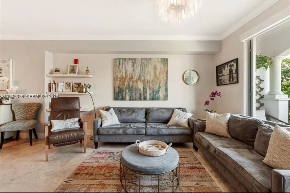 118 Zamora Ave #307 Coral Gables, FL 33134