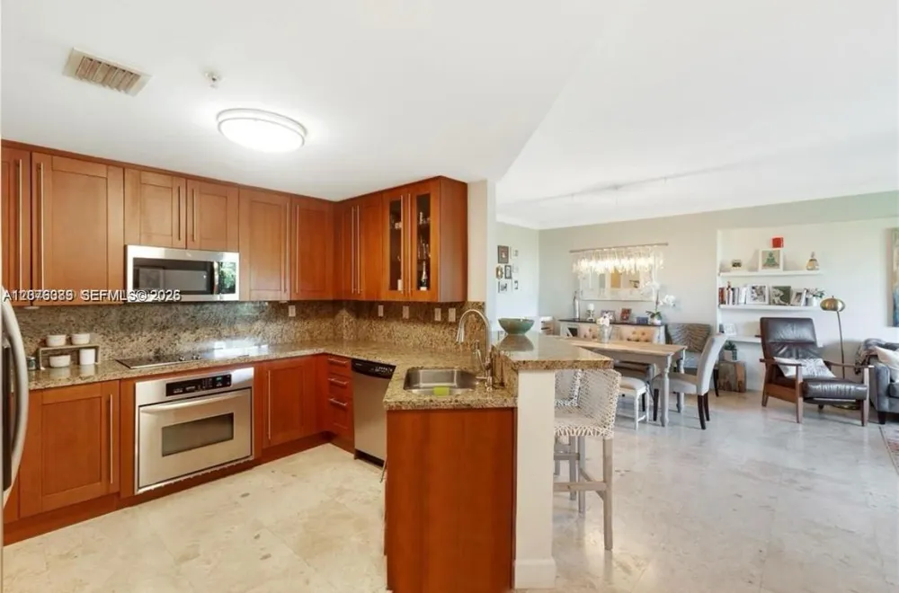 118 Zamora Ave #307 Coral Gables, FL 33134