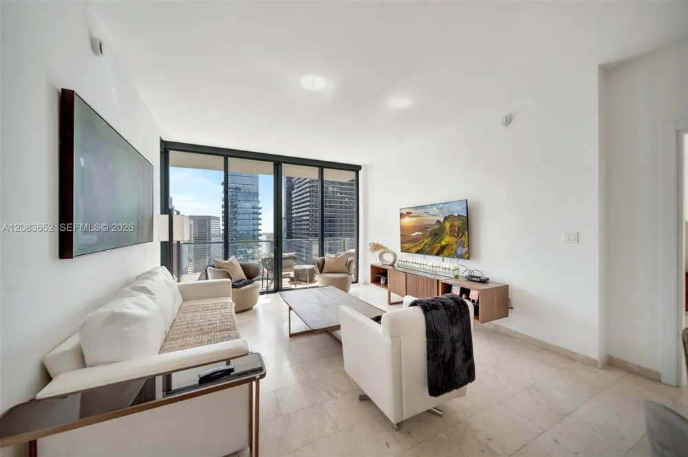 88 SW 7th St #3203 Miami, FL 33130