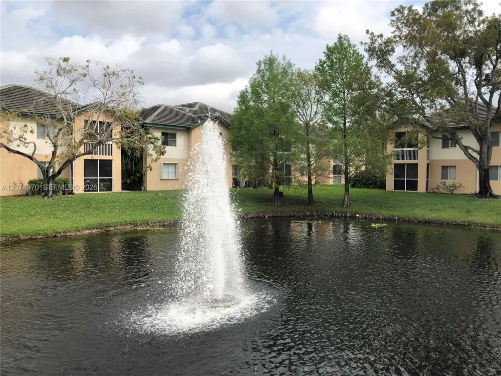 9855 Westview Dr #715 Coral Springs, FL 33076