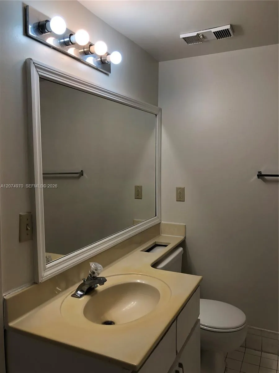 9855 Westview Dr #715 Coral Springs, FL 33076