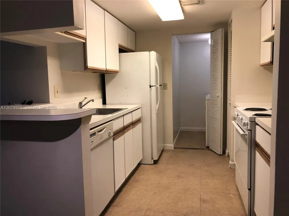 9855 Westview Dr #715 Coral Springs, FL 33076