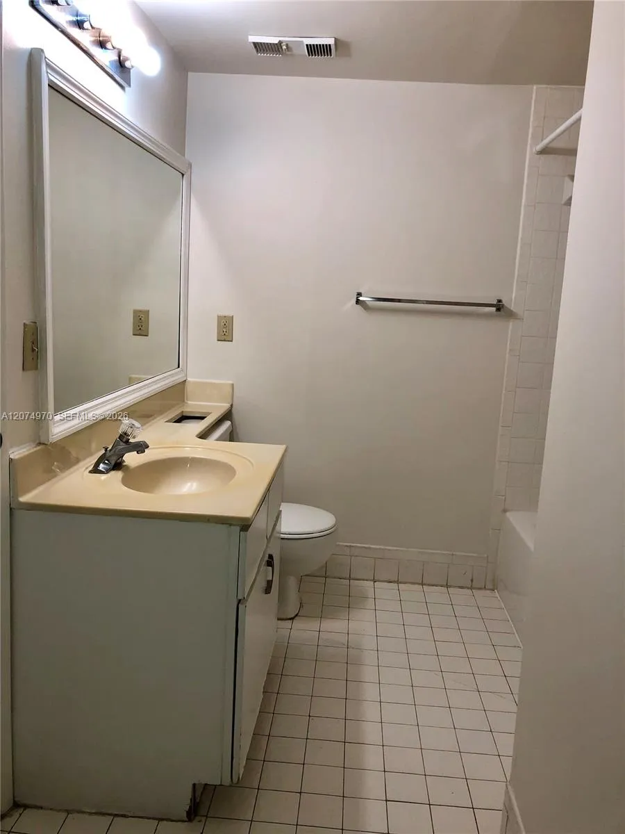 9855 Westview Dr #715 Coral Springs, FL 33076