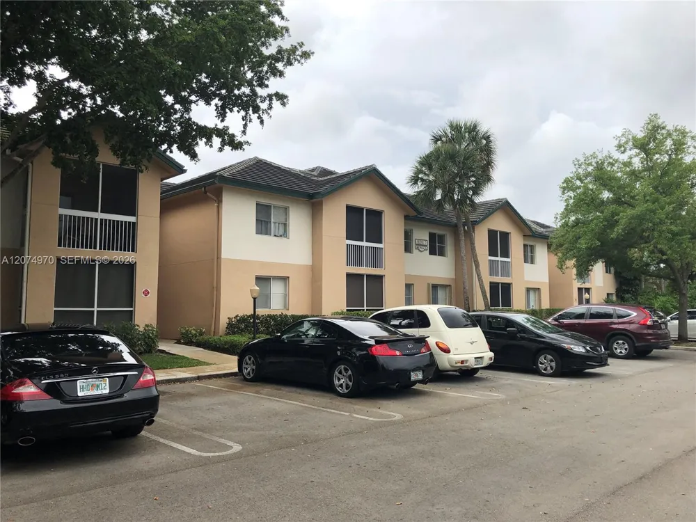 9855 Westview Dr #715 Coral Springs, FL 33076
