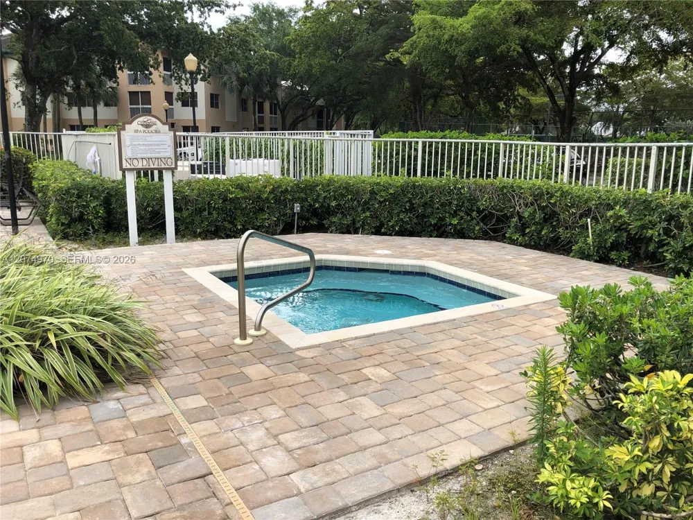 9855 Westview Dr #715 Coral Springs, FL 33076
