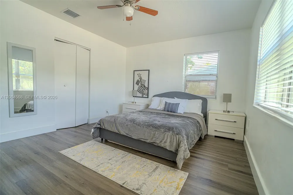 2533 Wiley St Hollywood, FL 33020