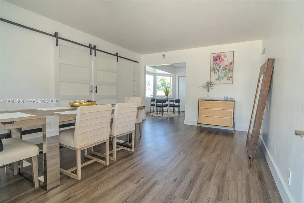 2533 Wiley St Hollywood, FL 33020