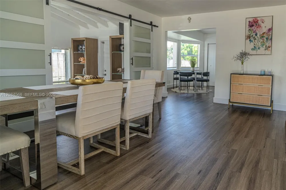 2533 Wiley St Hollywood, FL 33020