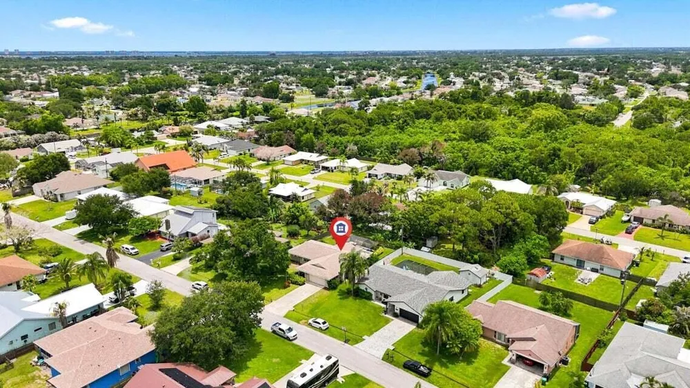2526 SE VICTORY AVENUE Port St. Lucie, FL 34952