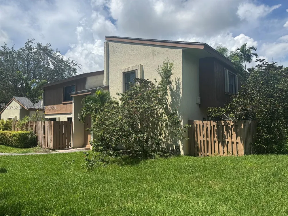 11467 SW 109th Rd #7B Miami, FL 33176