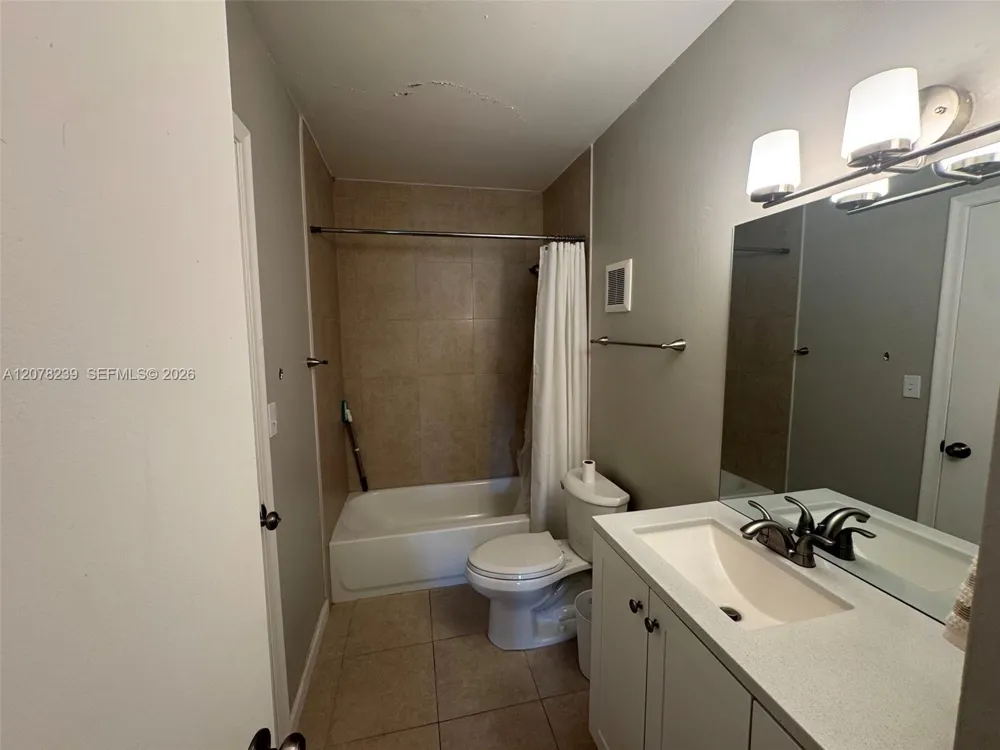 11467 SW 109th Rd #7B Miami, FL 33176
