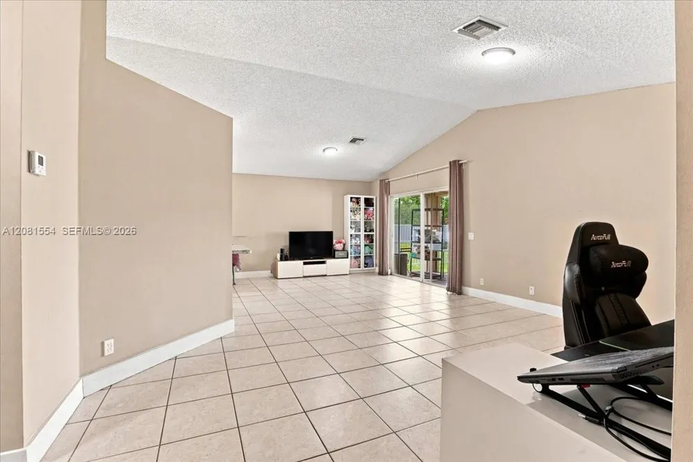 1619 Orion Ln Weston, FL 33327