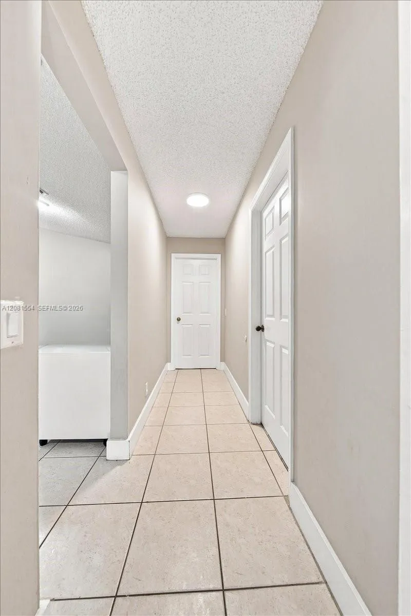 1619 Orion Ln Weston, FL 33327