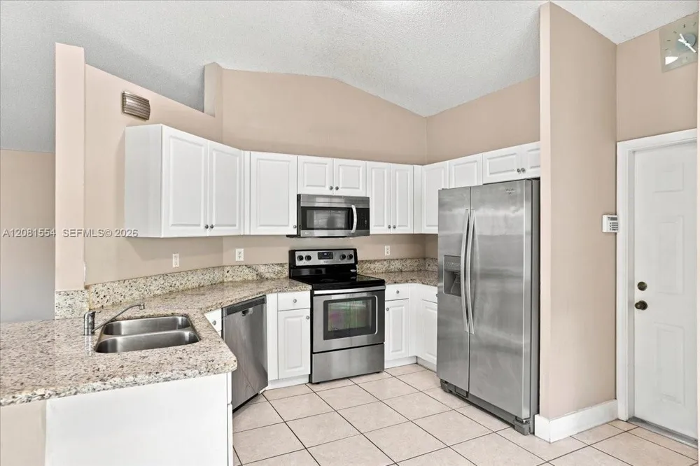 1619 Orion Ln Weston, FL 33327
